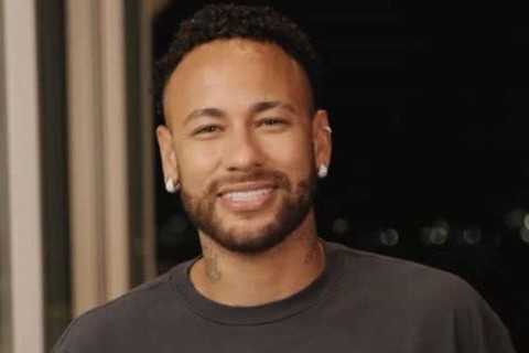 Neymar aparece ouvindo Filho do Piseiro e Claudio Ney e Juliana e surpreende os artistas
