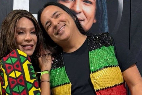 Silvânia e Berg lançam audiovisual gravado em show em Salvador