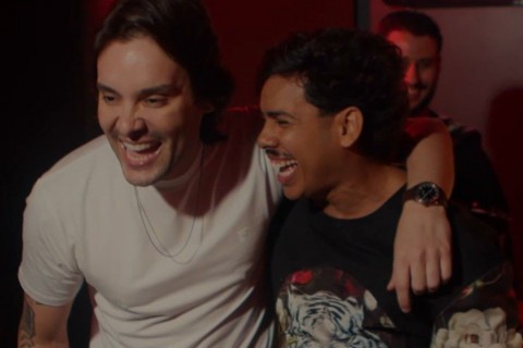 Com nova roupagem e videoclipe especial, Iohannes Imperador lança “Chupando Dedo / Baby Não Vá”