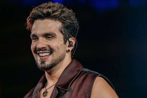 Luan Santana se diverte ao descrever a filha Serena