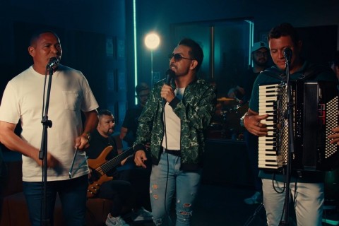 Jonny Garotinho lança single e videoclipe de “Tô Bebendo Tô Pagando / Cabra Desmantelado” ao lado de Forró D2