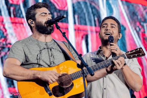 Henrique e Juliano comemoram sucesso de apresentação em Campina Grande