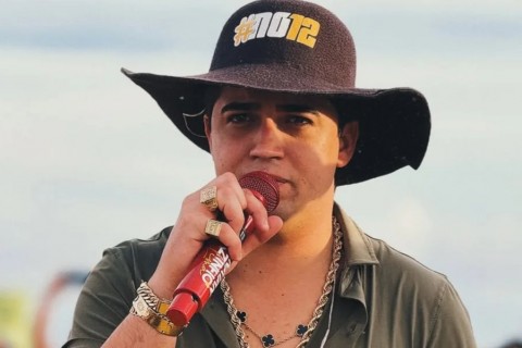 Projeto audiovisual “Na Praia” de Natanzinho Lima chega às plataformas