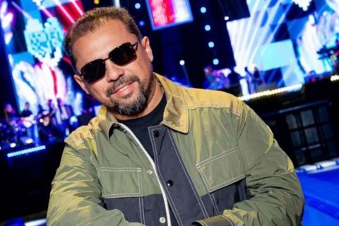 Xand Avião brinca com filha de Nattan durante passagem por Portugal